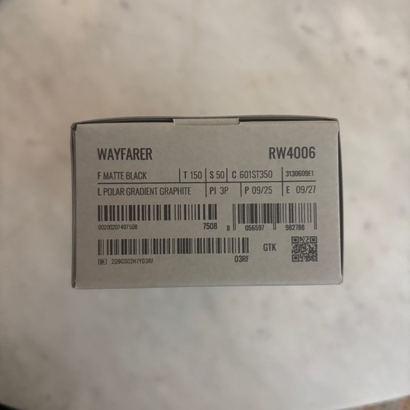 Ray-Ban Meta Matte Black Wayfarer Sunglasses - Picture 3 of 6